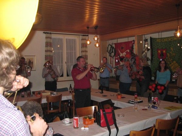 picture-0014.jpg - ...momou, dr Ändu het ou wider e rote Gring...