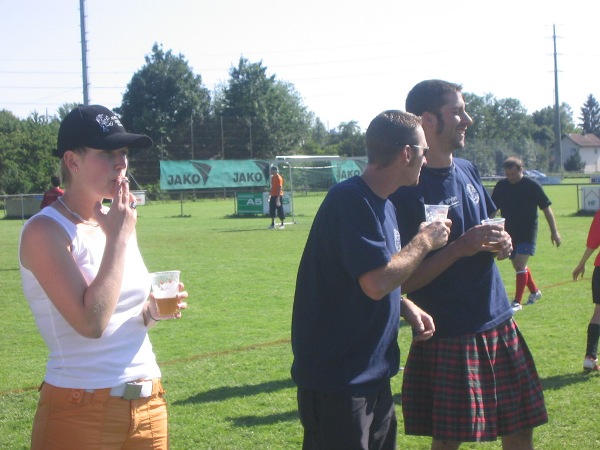 IMG_2944.JPG - ...und d'Fans natülri ou...