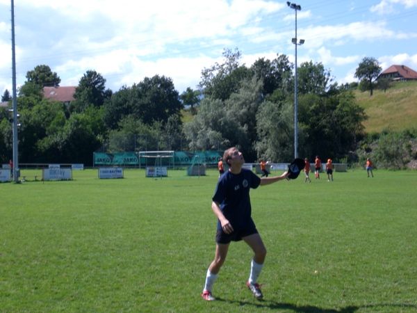 CIMG0076.JPG - ...dr Schwan am Ispiele... eifach nid gäge d'Sunne luege gäu...