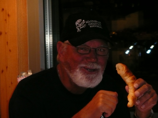 jgureise07 003.jpg - ...ou am Morge am 6i het me scho wider hunger, das isch jo klar...