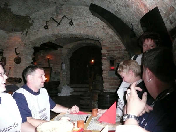 jgureise07 070s.jpg - ...herrlich do unge i däm Gwölbte Chäuer...