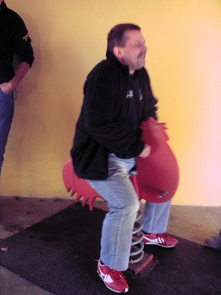 PICT2075.JPG - ...chli gross dä Güggu...