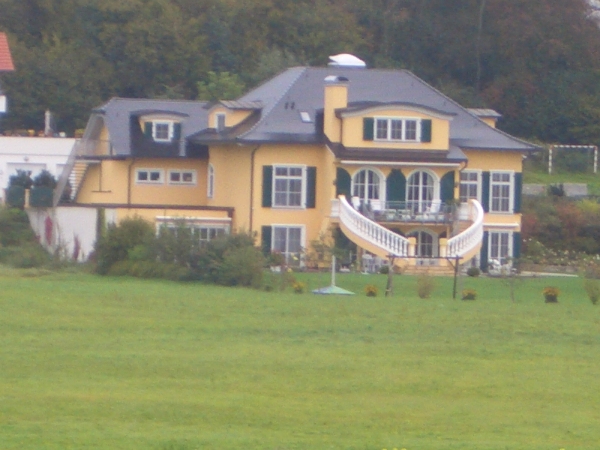 CIMG1310.JPG - ...e churze Usnüechteri-Spaziergang - näbe de Villene düre...