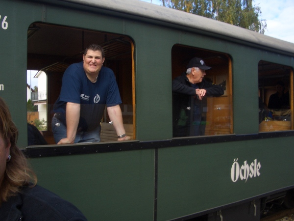 CIMG1313.JPG - ...und de geits scho ufs Tschutschubähni...