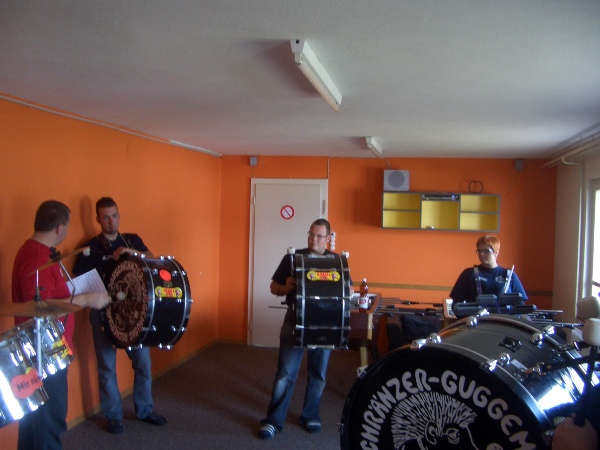 CIMG1401.JPG - ...mir probiere mou öppis us...