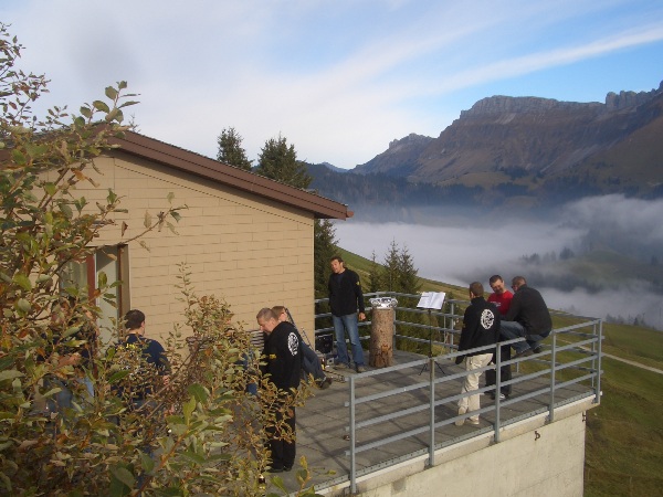 CIMG1414.JPG - ...us ere angere Perspektive cha me üs ou aluege...