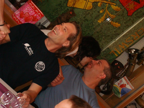 DSC00041.JPG - ...lang isch es här, wo me sech gseh het...hei jo, isch ou scho lang nüm Fasnacht gsi...