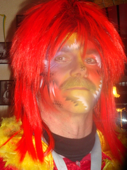 DSC01802.JPG - ...dr Buddy...ganz cool luegt er do dri...