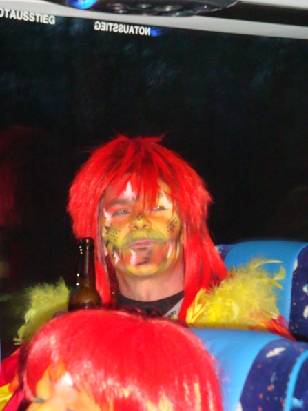 DSC01776.JPG - ...dr Buddy isch ganz in Gedanke über die schöne Zyt in Simonswald...