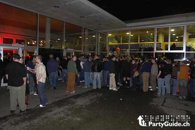 58_Jguparty_2006.jpg - ...ou dusse hets settig, wo sich chli müesse abchüele...