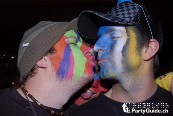 00071188_00001177.jpg - ...a üsere Party hei sich halt alli lieb...