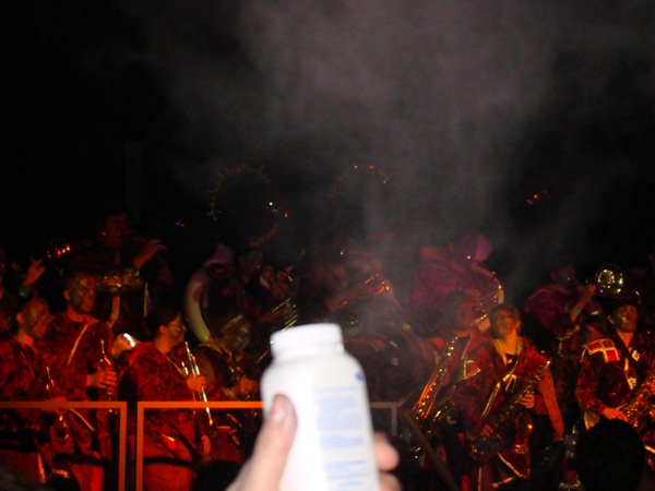 DSC02636.JPG - und jetz geits wyter mit Babypuder...